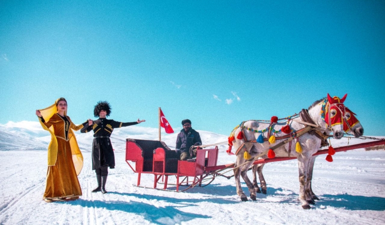 Yerli turistlerin seyahat harcaması 102,3 milyar lirayı aştı! İlk sırada yakın ziyaretleri yer aldı